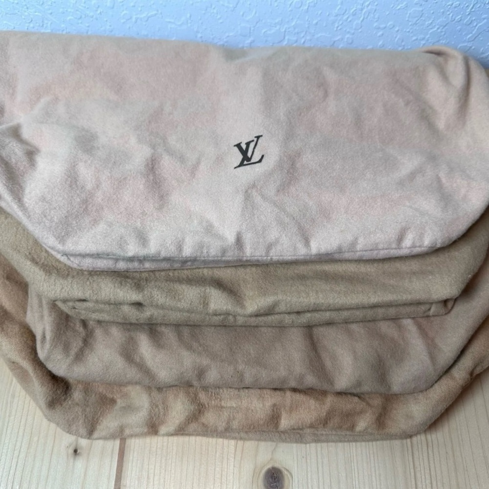 Louis Vuitton Beige and Tan Drawstring Dust bags